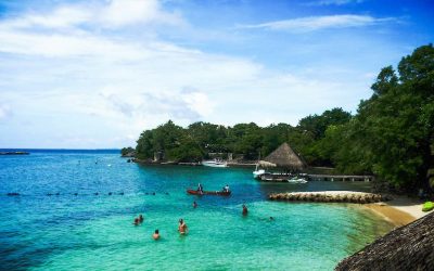 Travel to the islands of Colombia